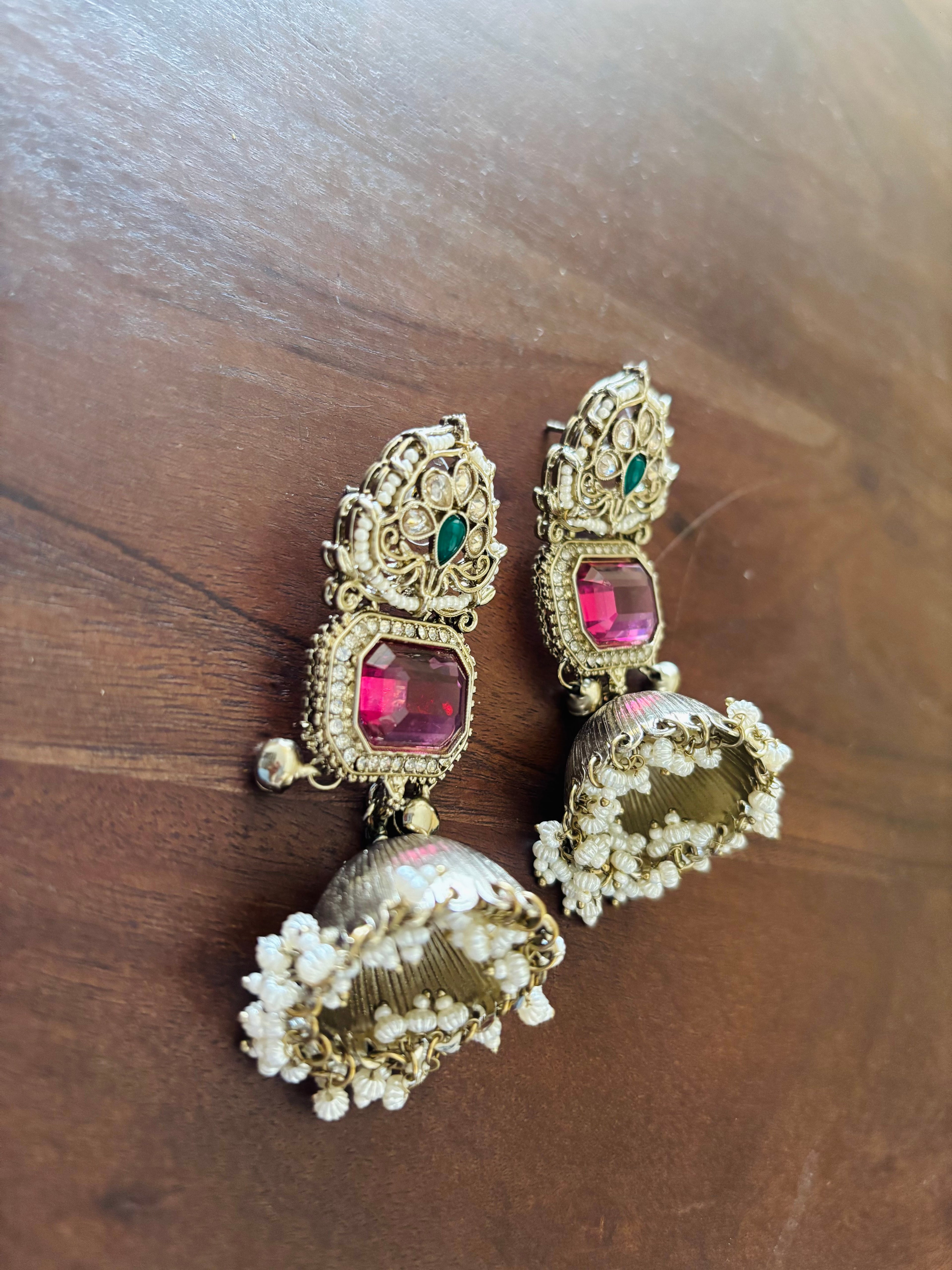 Noir Maharani Jhumka