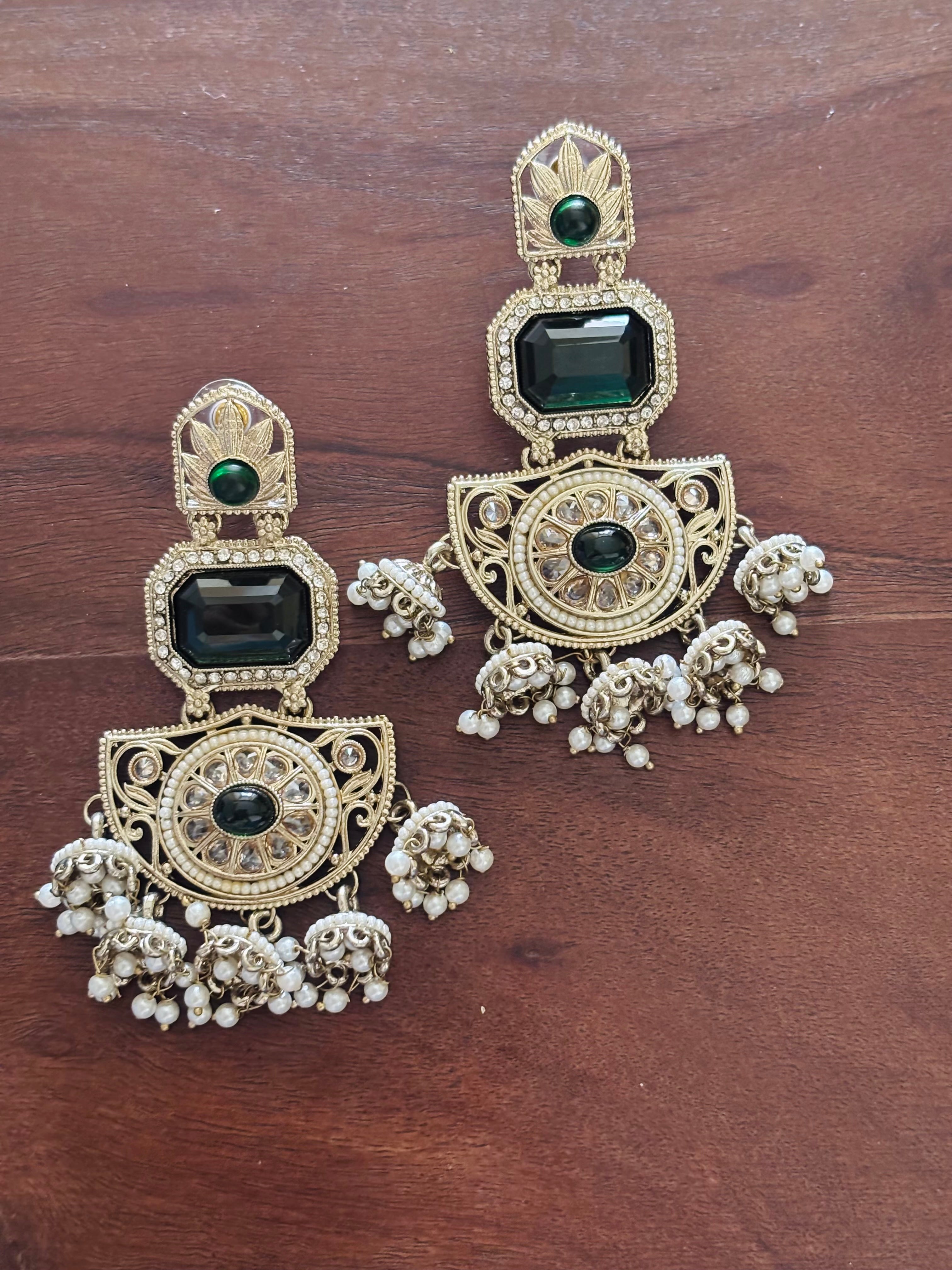 Emerald Dynasty Hoops