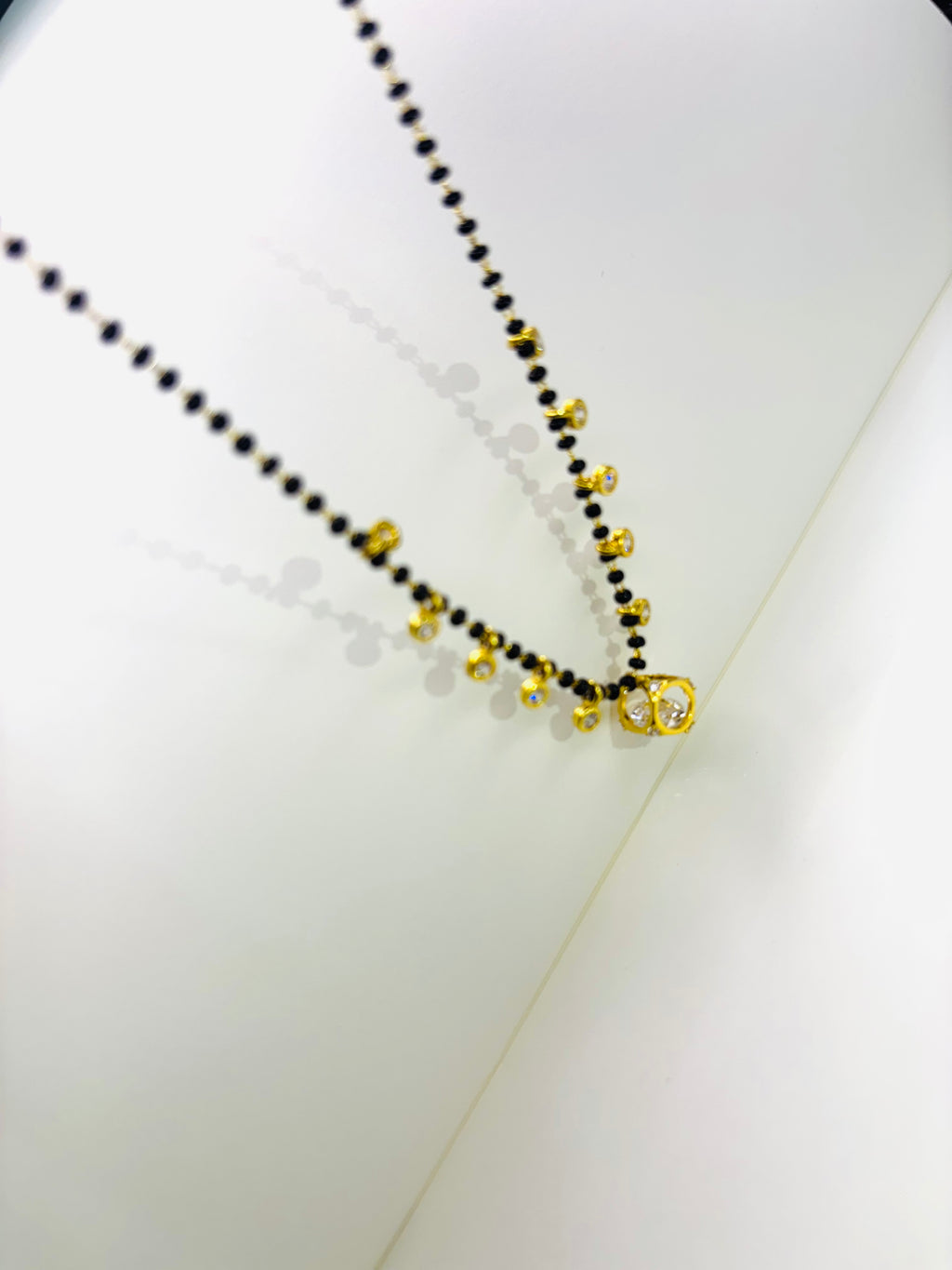 Minimal Stone Pendent Demifine mangalsutra