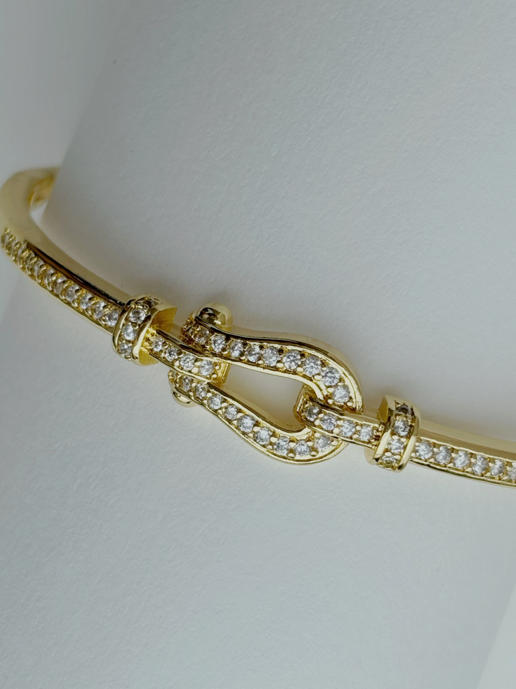Main Character Kara For Womens - Waterproof & Anti-Tarnish (Free Size)