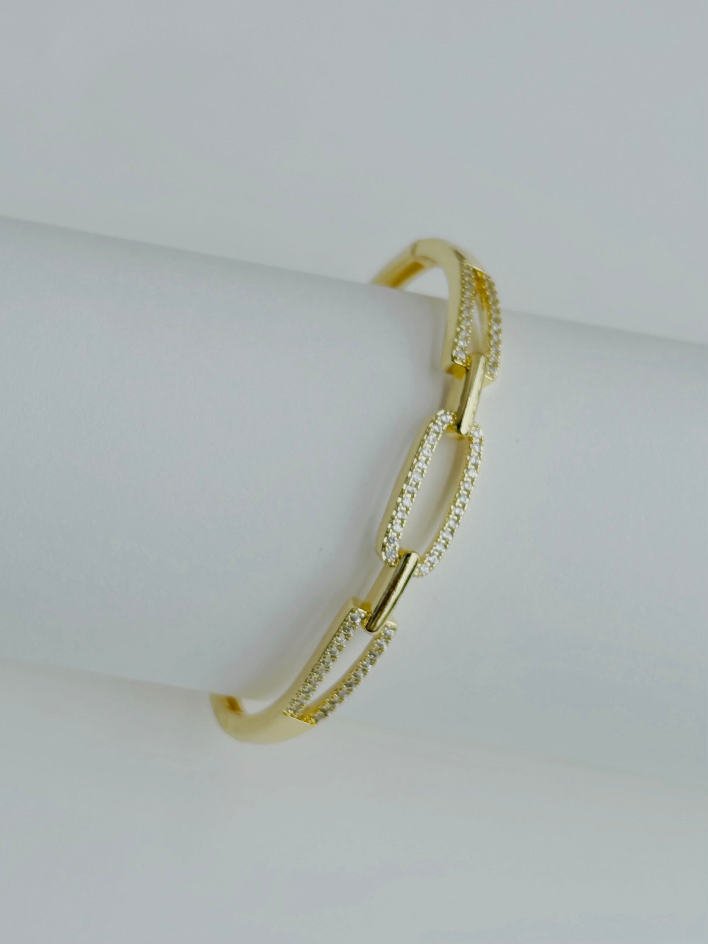 Drama in Gold Kara- Free size