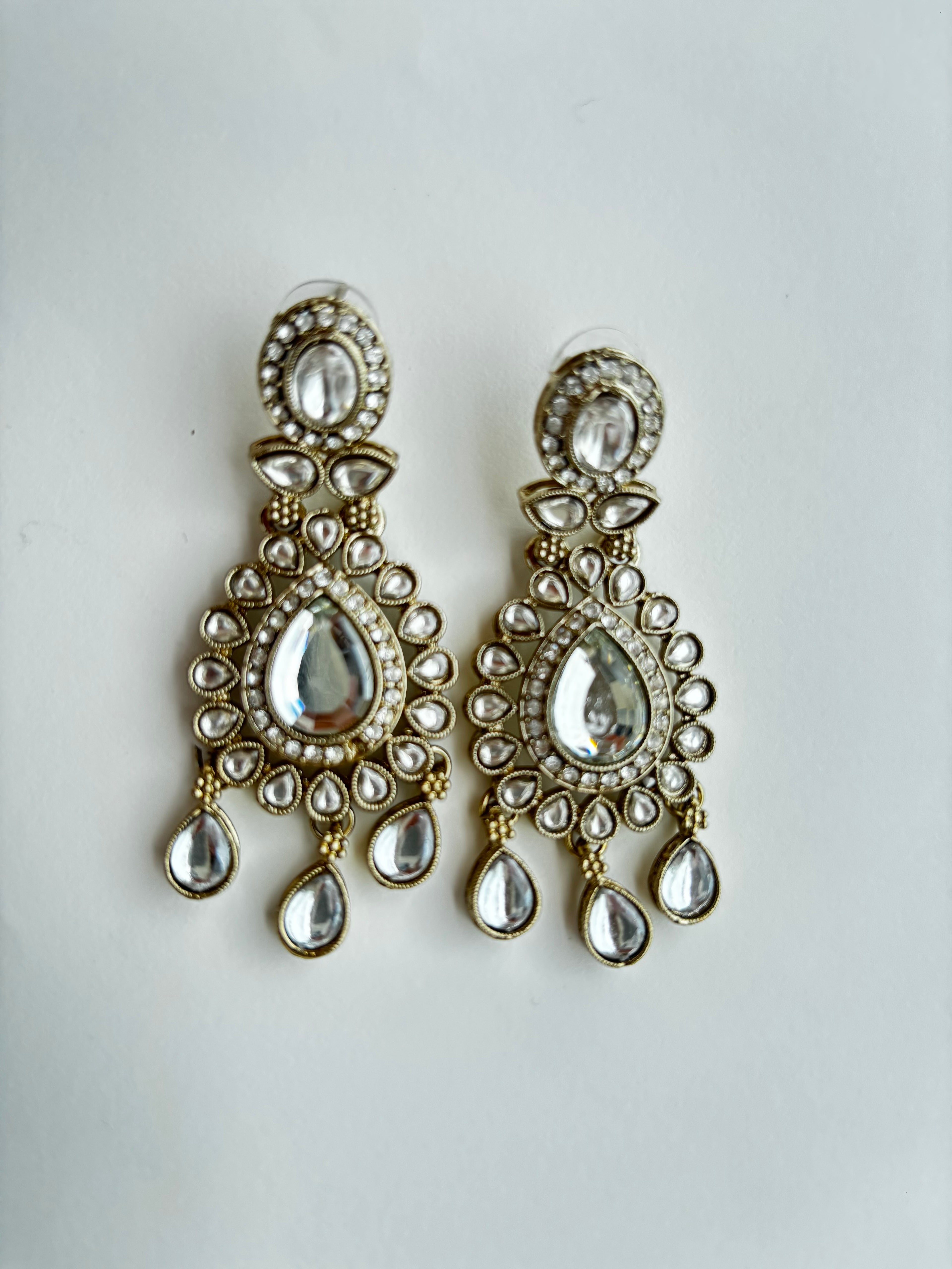 Noorveil Chandelier Earrings