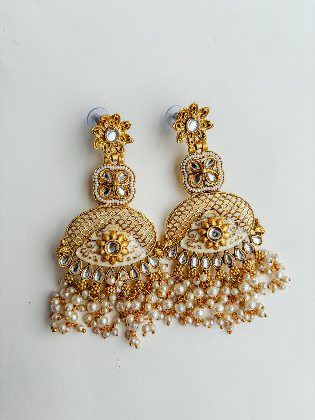 Gulnaar Pearl Chandeliers
