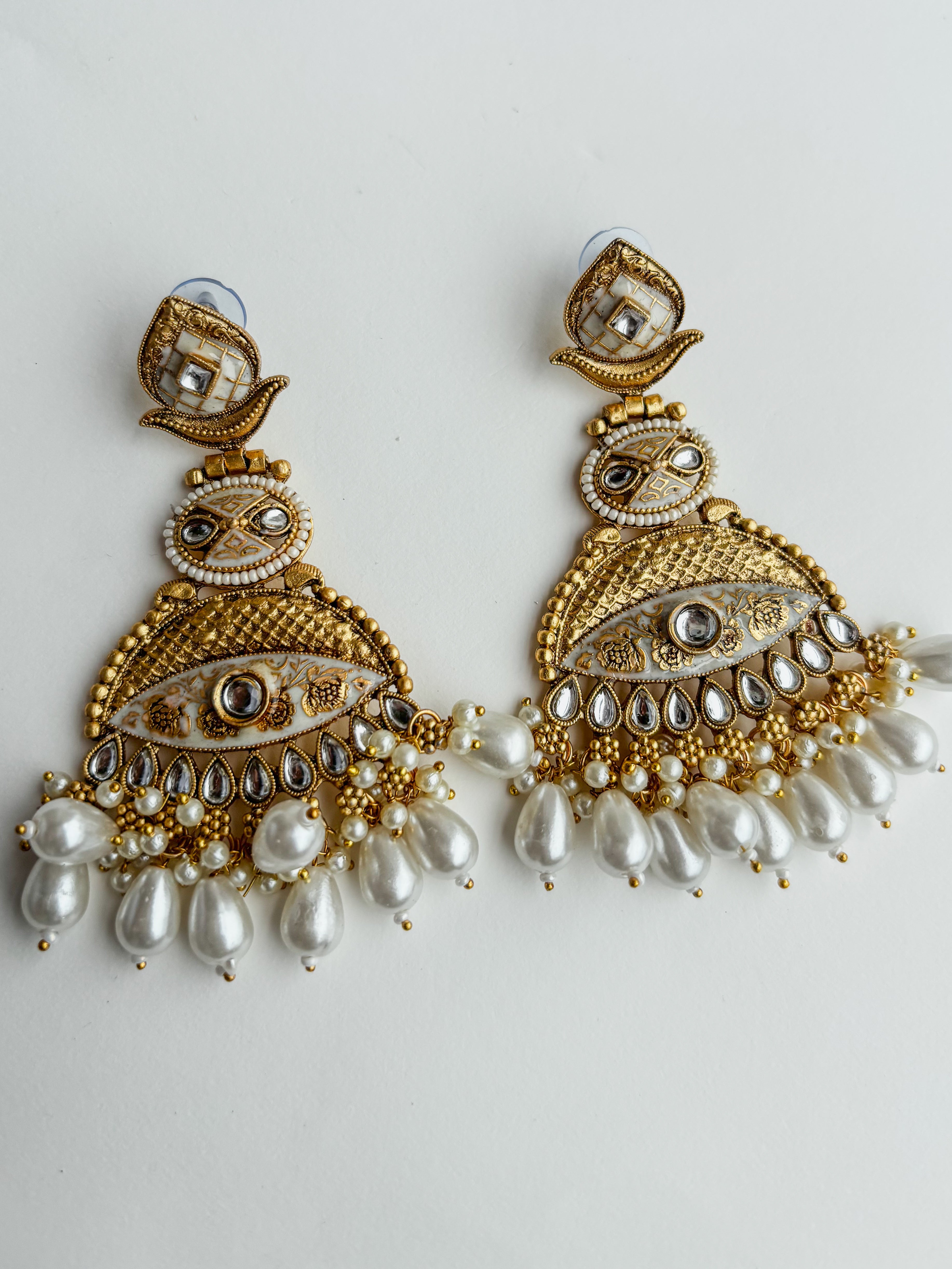 Ivory Chandbali