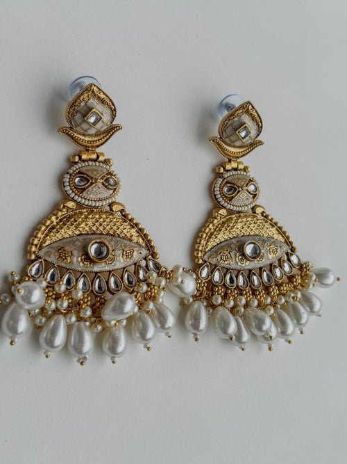 Ivory Chandbali
